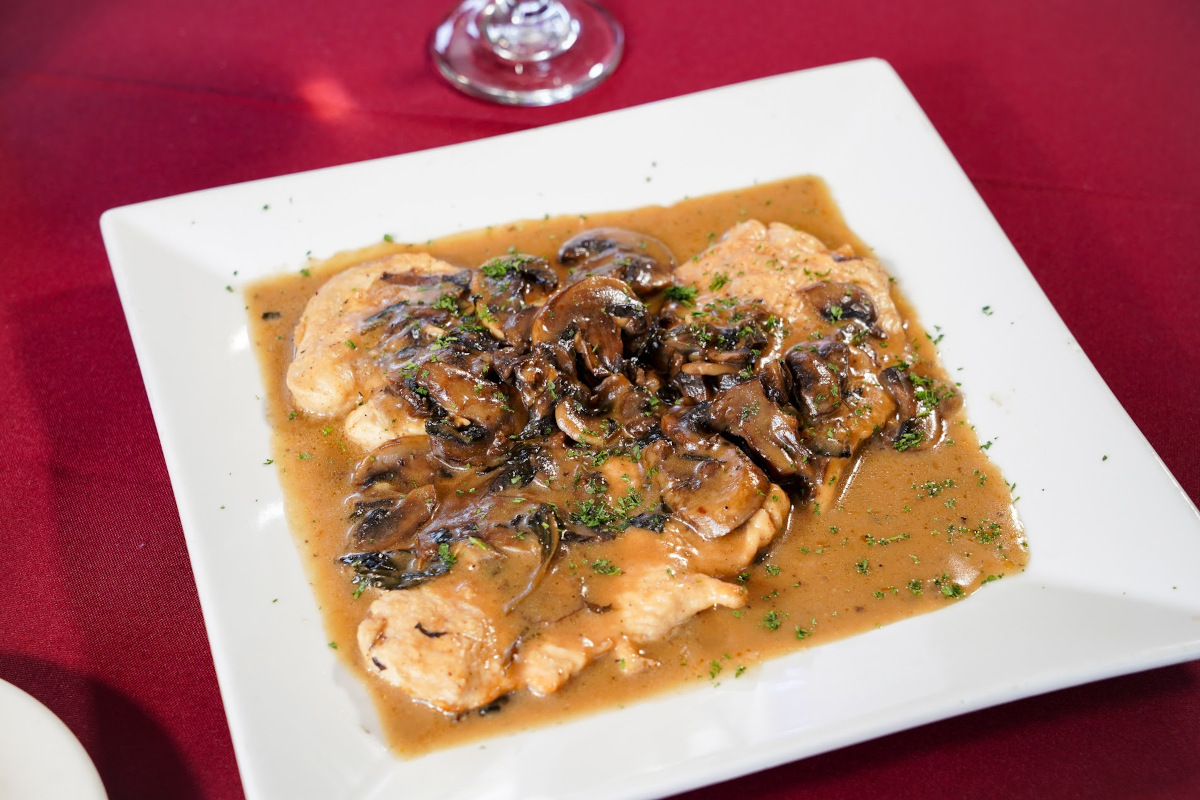 Chicken marsala with mushrooms